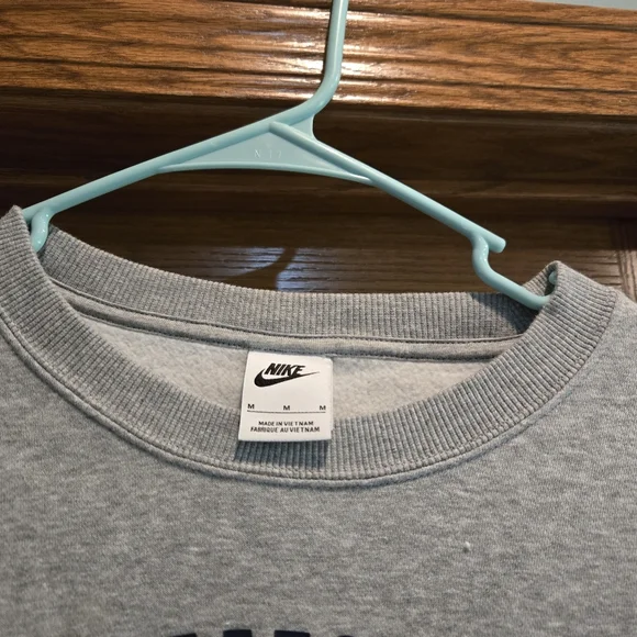 Nike Women's Cropped, Size Medium, Gray Los Angeles Sweatshirt, NIKE INC LA - Picture 6 of 10